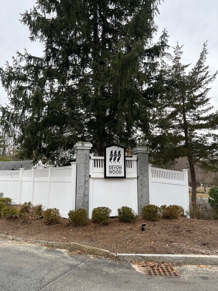 Building Photo - 134 Tyson Commons Ln