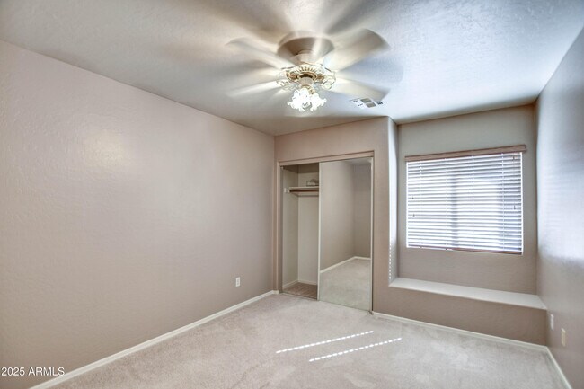 Building Photo - 6660 E Riverdale St