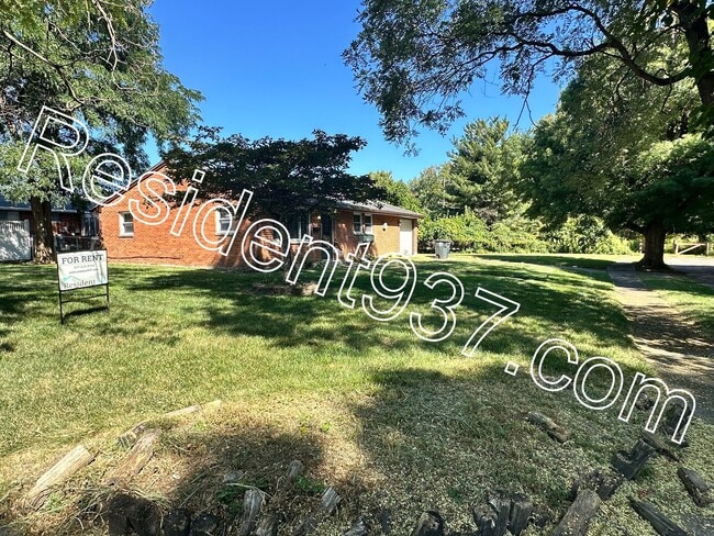 Building Photo - 3 Bed 1 bath home on dead end street