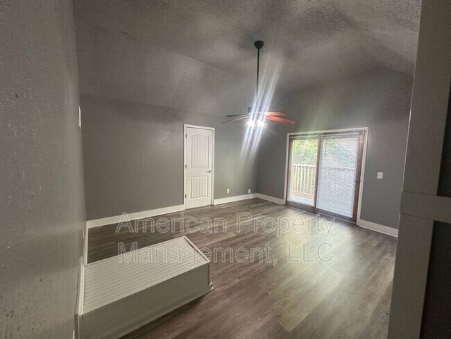 Primary Photo - 7050 E 71st Ct