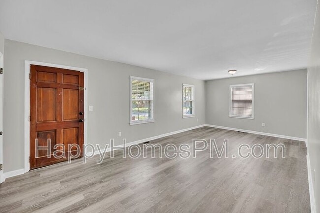 Building Photo - 313 Curtiss Ave