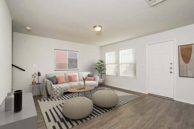 Building Photo - 3723 Somers Crest