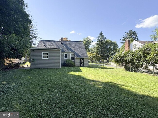 Building Photo - 27 Kingsley Rd