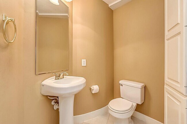Building Photo - 5715 Sapphire Vista Ln