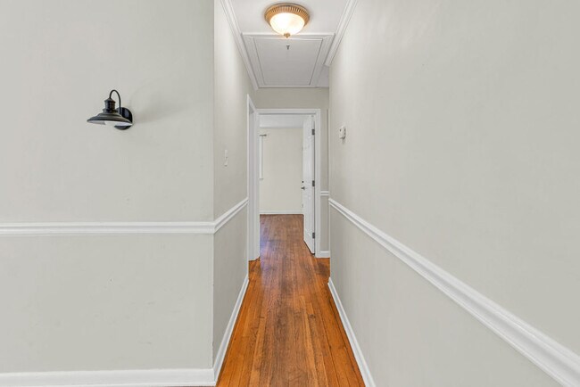 Building Photo - 707 Christine Ave