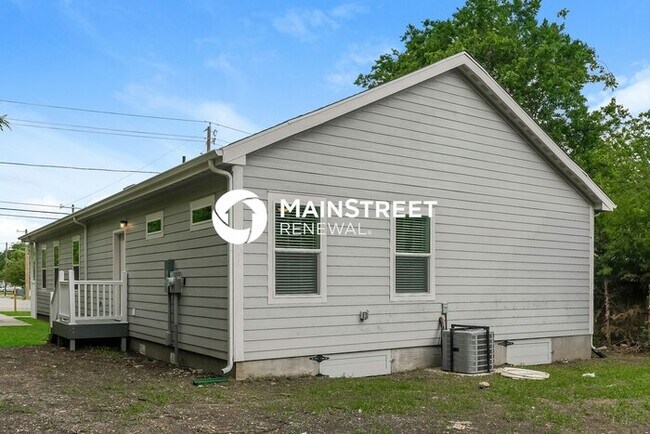 Building Photo - 4 Bedroom Pet-Friendly Home in Dallas, TX ...