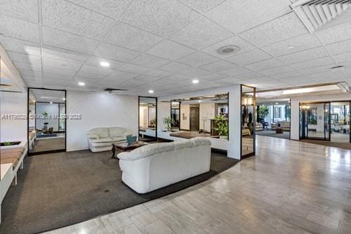 Building Photo - 4200 Hillcrest Dr