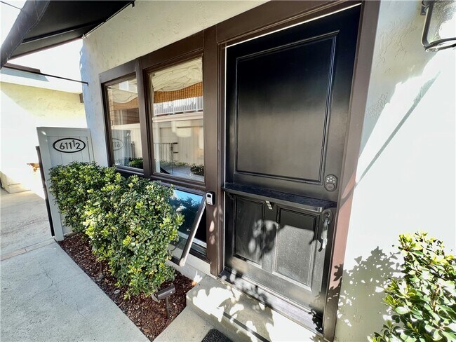 Building Photo - 611 Orchid Ave