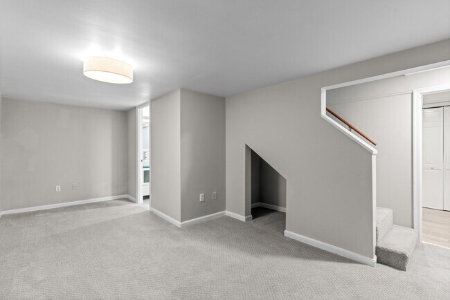 Building Photo - 3 Bed 3 Bath - Bethesda Colonial - Move-In...