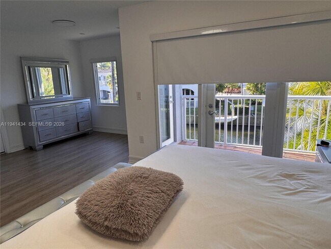 Building Photo - 3102 NE 210th Terrace