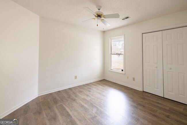 Building Photo - 112 Glendale Dr