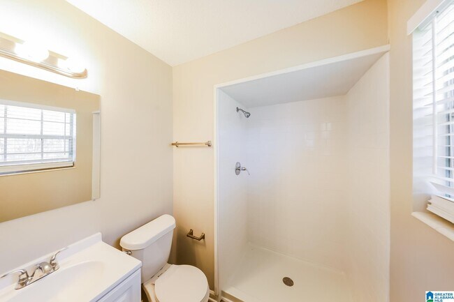 Building Photo - 2813 Sayers Rd