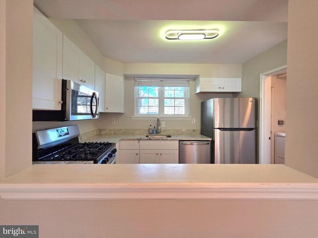 Building Photo - 2510 N Dearing St