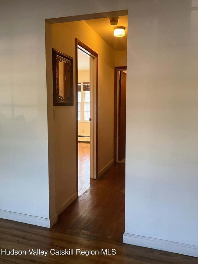 Building Photo - 3 Huguenot St