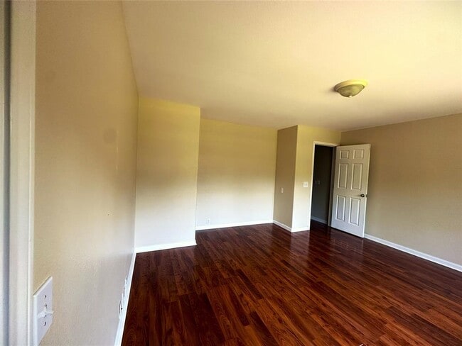 Building Photo - 816 Rusk Rd
