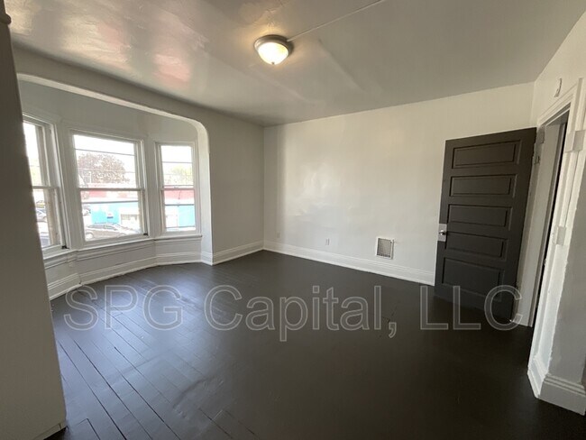 Building Photo - 156 Hamilton Ave