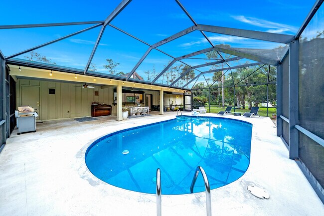 Building Photo - 583 Rambling Dr Cir