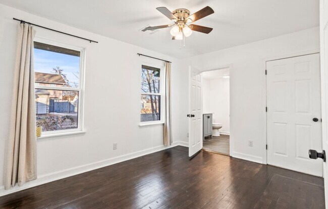 Building Photo - 117 S Vann St