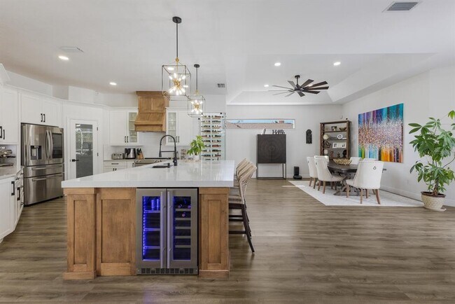 Building Photo - 9405 Boxthorn Pl