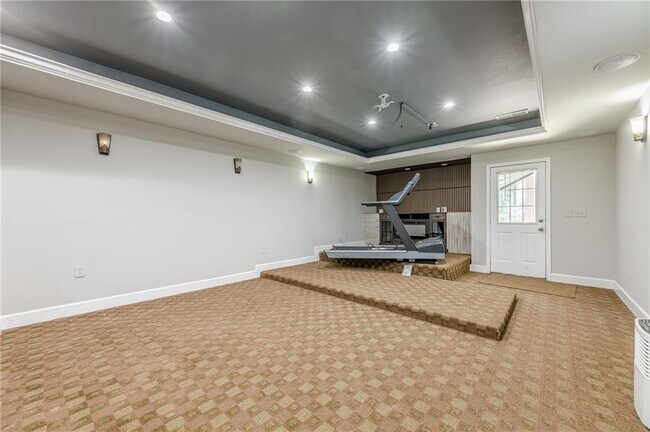Building Photo - 4720 Shiloh Springs Rd