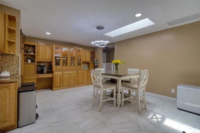 Building Photo - 2315 Minneola Rd