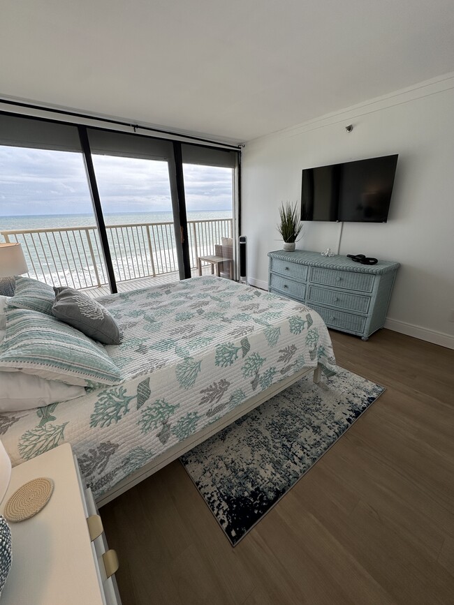 Building Photo - Pelican Watch