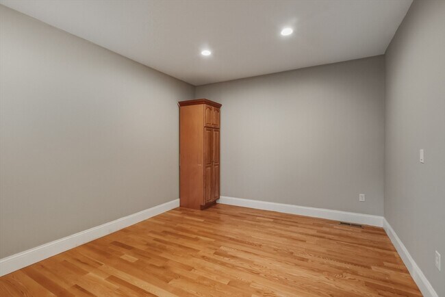 Building Photo - 1327 Liberty St