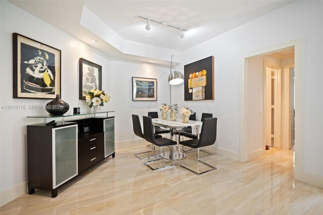 Building Photo - 888 Brickell Key Dr