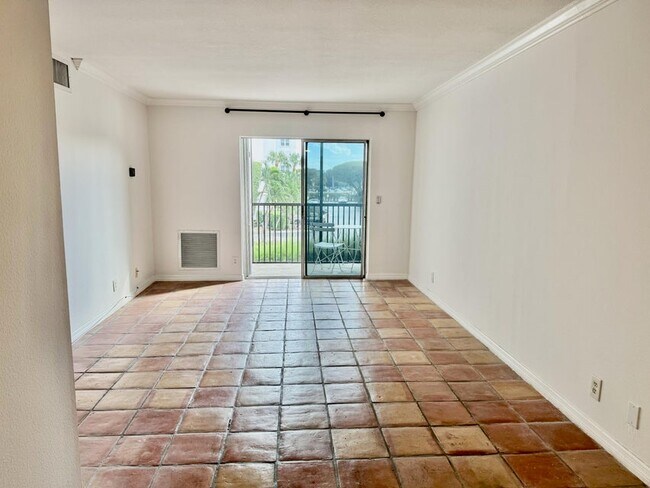 Building Photo - 1527 S Flagler Dr