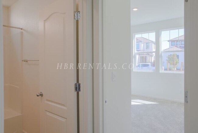 Building Photo - 2861 Reyva Dhillon Ln