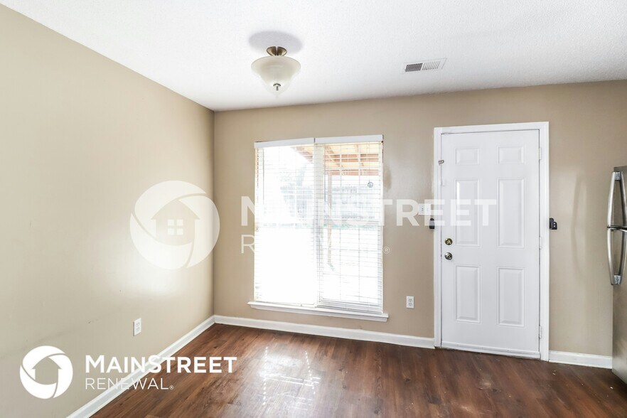 Building Photo - 6677 Kentbrook Dr