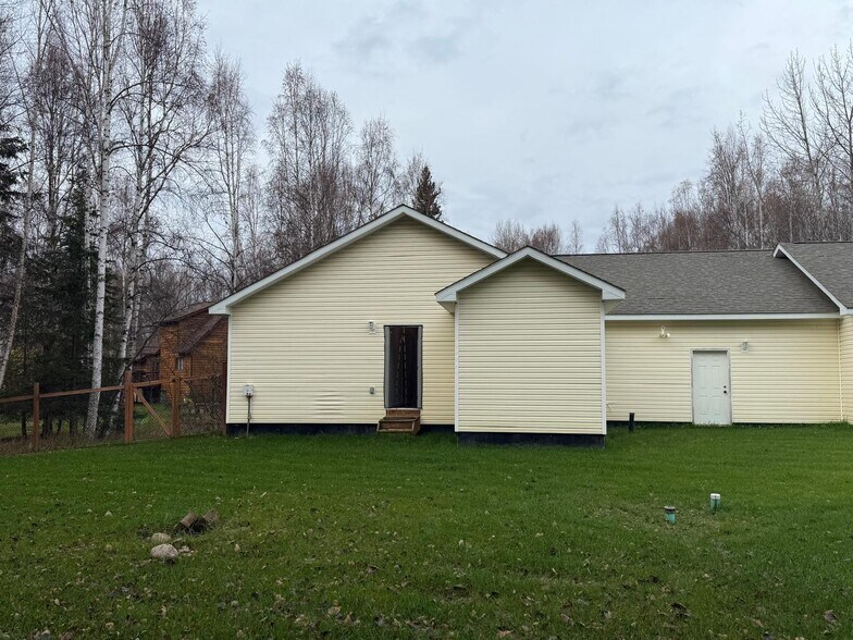 Backyard - 20510 Wooded Hollow Cir