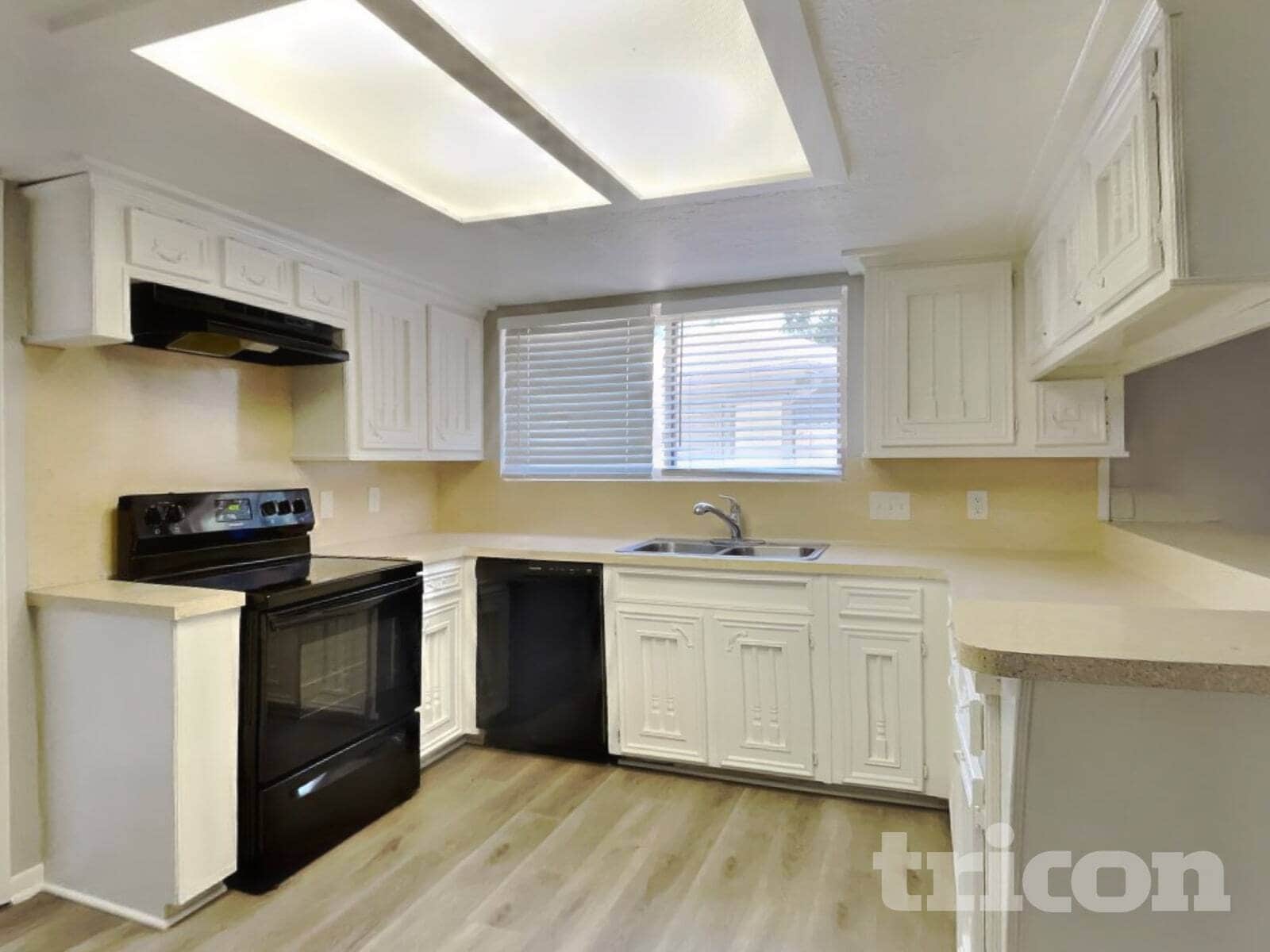 Building Photo - 2307 Hilton Head Dr