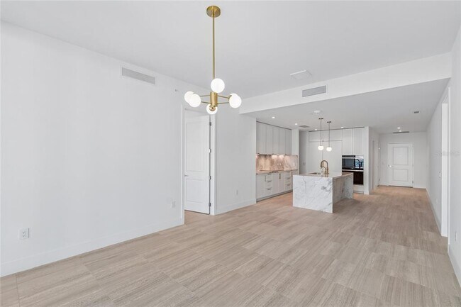 Building Photo - 3015 S Ysabella Ave