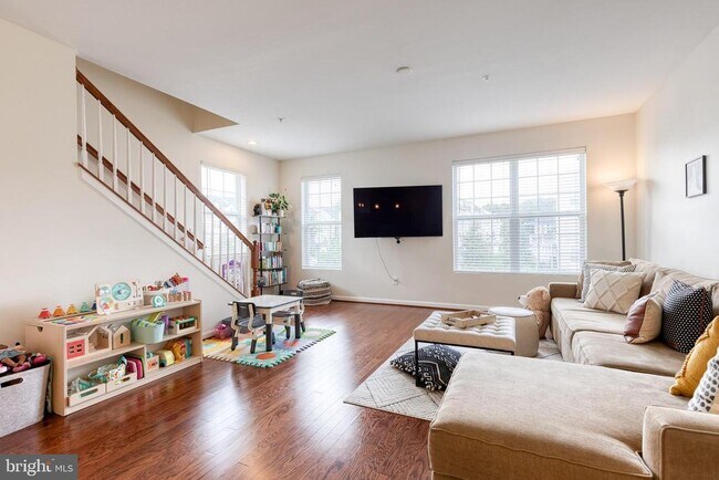 Building Photo - 513 Bluffton Dr