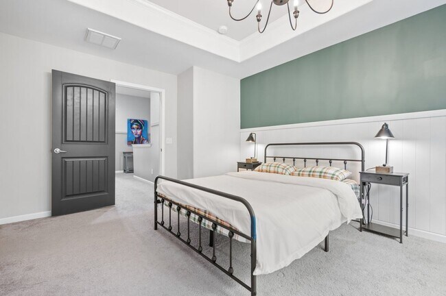 Building Photo - Furnished rental/Short Term Available