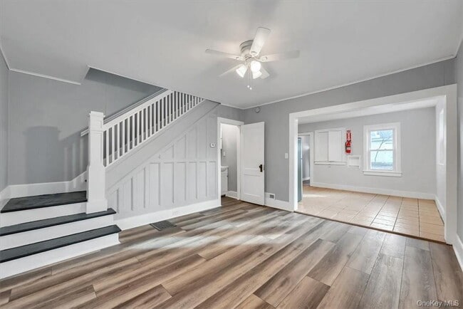 Building Photo - 67 1/2 Watkins Ave