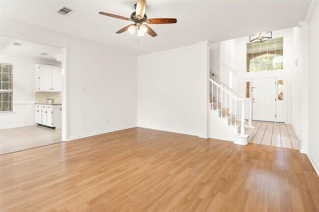 Building Photo - 8 Greentwig Pl