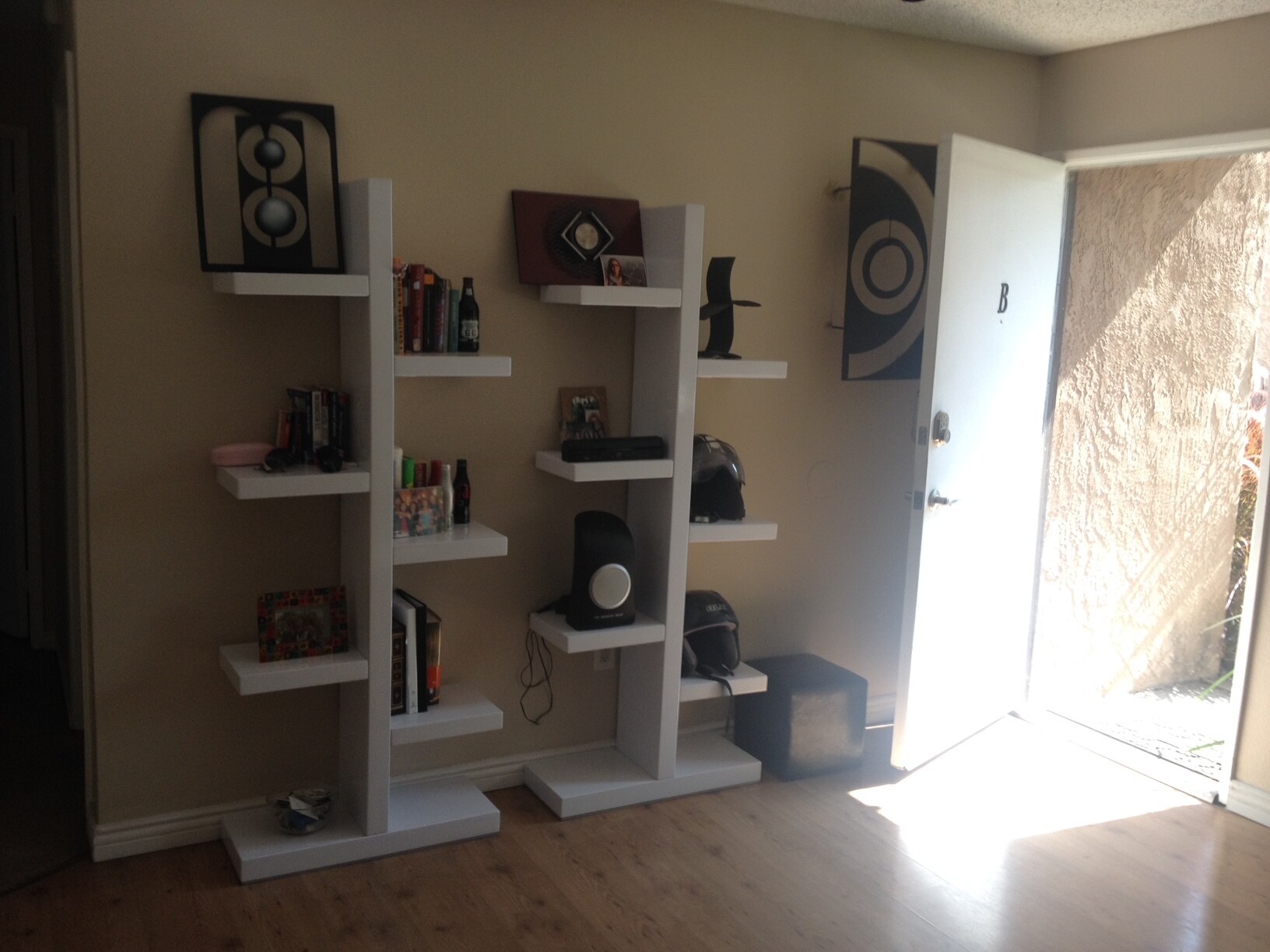 Building Photo - 933 Loma Ave