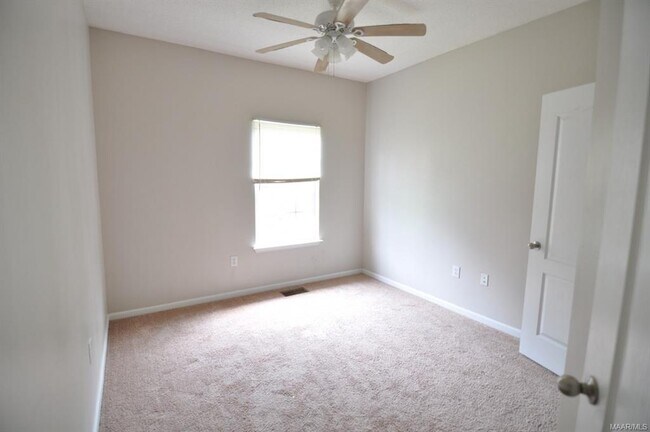 Building Photo - 44 Pine Meadows Cir