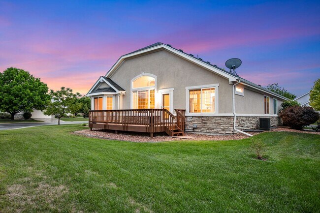 Building Photo - Stunning Updated Patio Home in Highland Me...