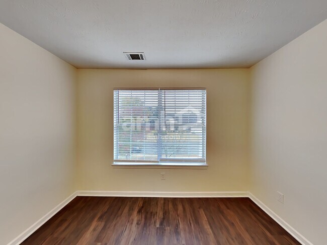 Building Photo - 3188 Bradford Pear Dr