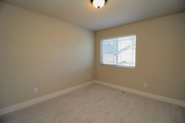 Building Photo - 13490 SW Calabash Terrace