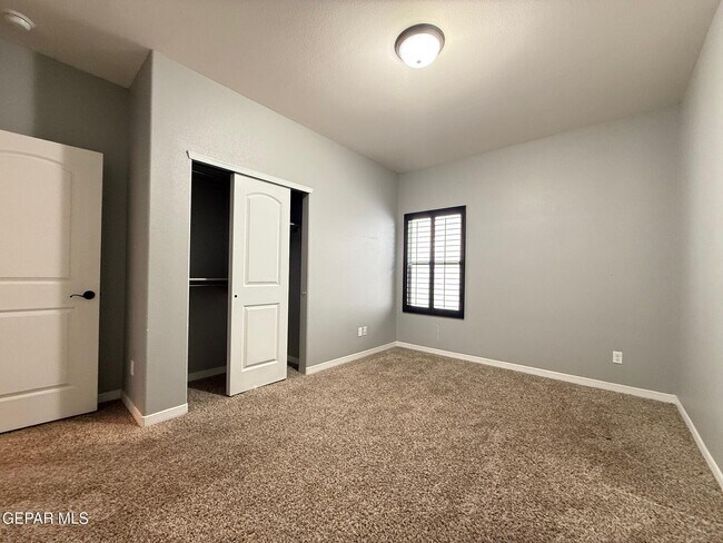 Building Photo - 13454 Everingham St