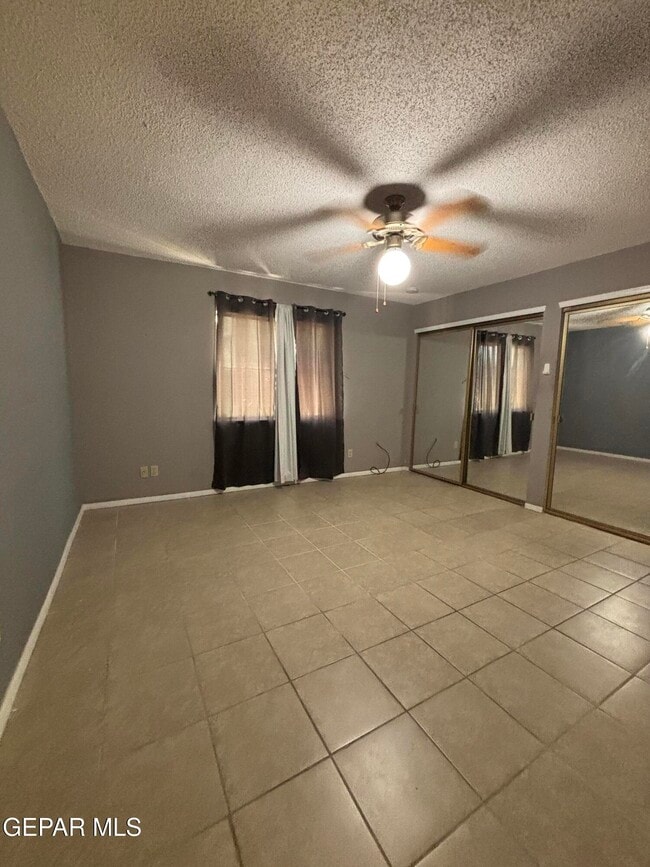 Building Photo - 3228 Mountain Ridge Dr