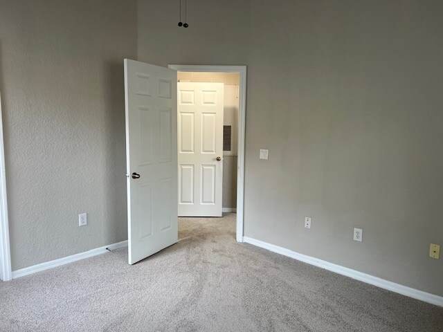 Building Photo - 852 Grand Regency Pointe