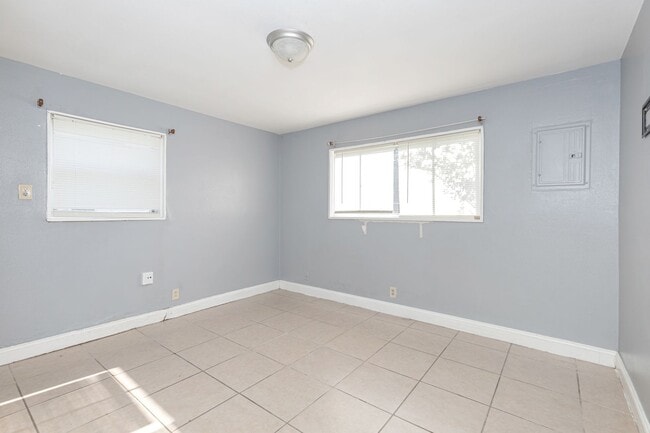 Building Photo - 3306 Whitmore St