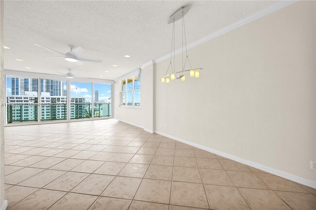 Building Photo - 2501 S Ocean Dr