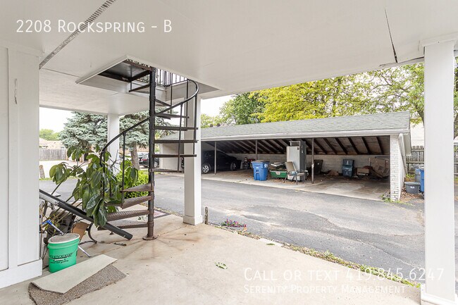 Building Photo - 2208 Rockspring-B