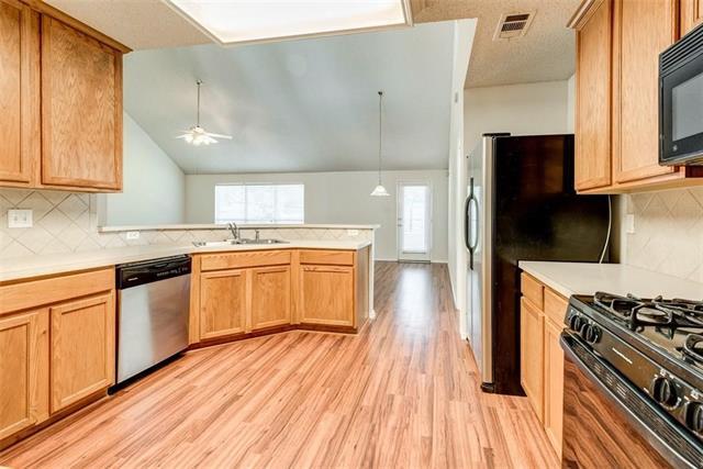 Building Photo - 4500 Shady Hollow Dr